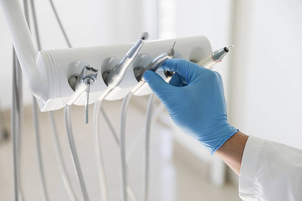 Professional Emergency Dentist technician working in Rossmoor, NJ